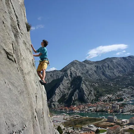 Gusar -top Position, Close To The Center And The Beach, Fully Equipped * Omis