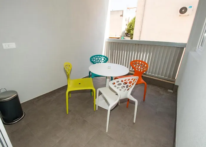 Gusar -top Position, Close To The Center And The Beach, Fully Equipped * أوميس